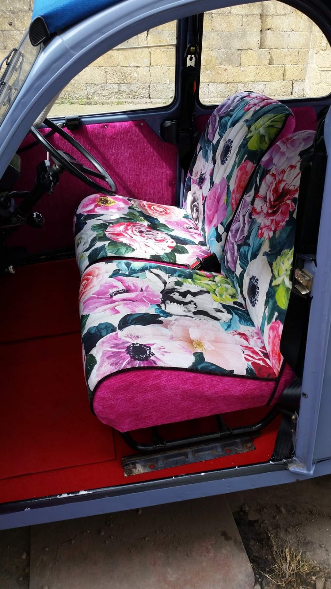 Citroën 2CV floral interior